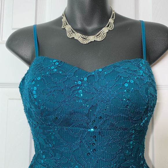 NEW Teal sequin dress w spaghetti straps, size 3/4 - Picture 3 of 8
